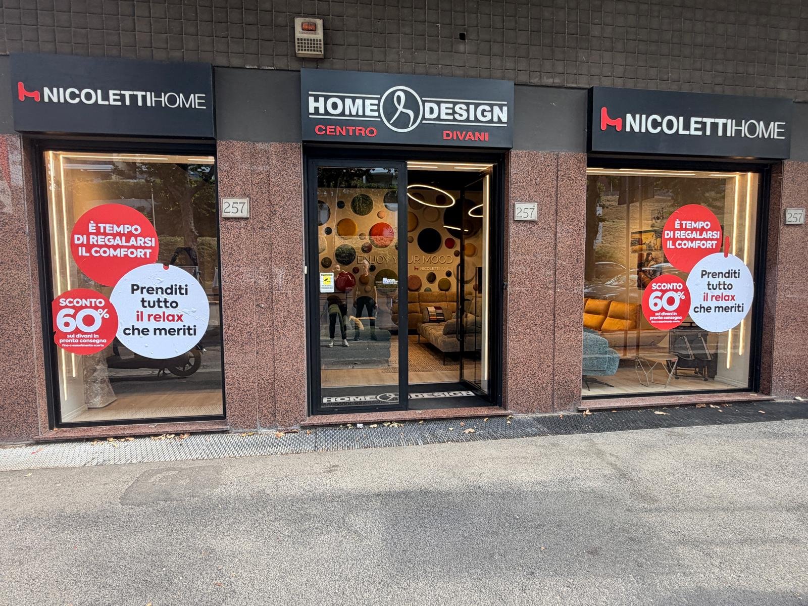 Showroom Nicoletti Home di Home & Design in Via dei Prati Fiscali 257 a Roma